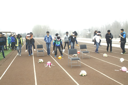 �������繤��ר��ѧԺ Ȥζ�˶���